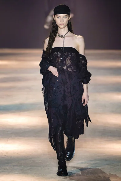 Look 33